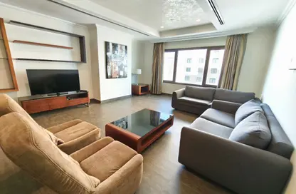 Apartment - 1 Bedroom - 2 Bathrooms for rent in West Porto Drive - Porto Arabia - The Pearl Island - Doha