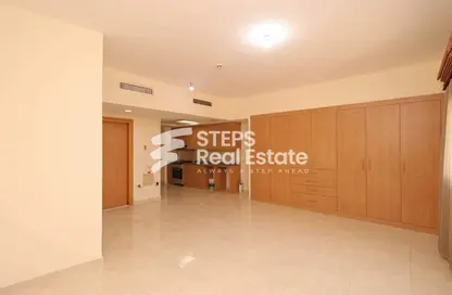 Empty Room image for: Apartment - 1 Bathroom for sale in Lusail City - Lusail, Image 1