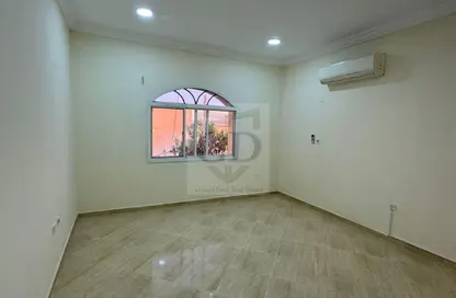 Apartment - Studio - 1 Bathroom for rent in Abu Hamour - Doha