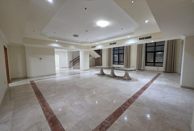 939758 - Property Image 2