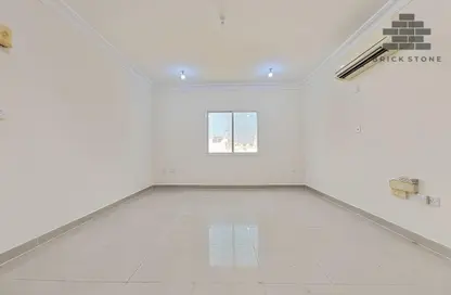 Apartment - 2 Bedrooms - 2 Bathrooms for rent in Ibn Al Haitam Street - Fereej Abdul Aziz - Doha