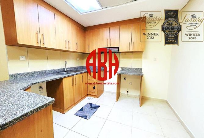 967434 - Property Image 2