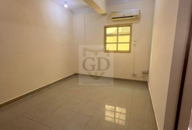 1002284 - Property Image 2