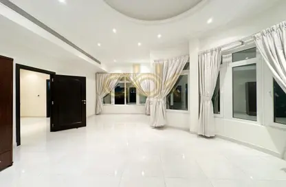Villa - 3 Bedrooms - 4 Bathrooms for rent in West Bay Lagoon Villas - West Bay Lagoon - West Bay Lagoon - Doha