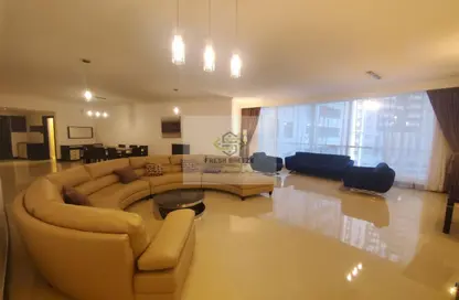 Apartment - 3 Bedrooms - 5 Bathrooms for rent in West Bay Tower - West Bay - West Bay - Doha