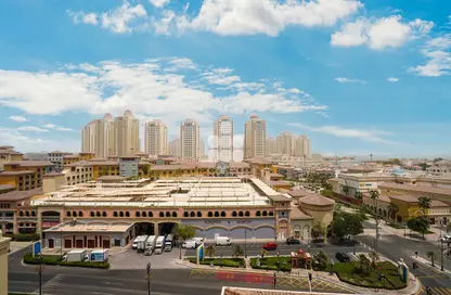 Apartment - 1 Bedroom - 2 Bathrooms for rent in Tower 23 - Porto Arabia - The Pearl Island - Doha