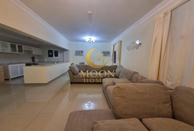 971927 - Property Image 2