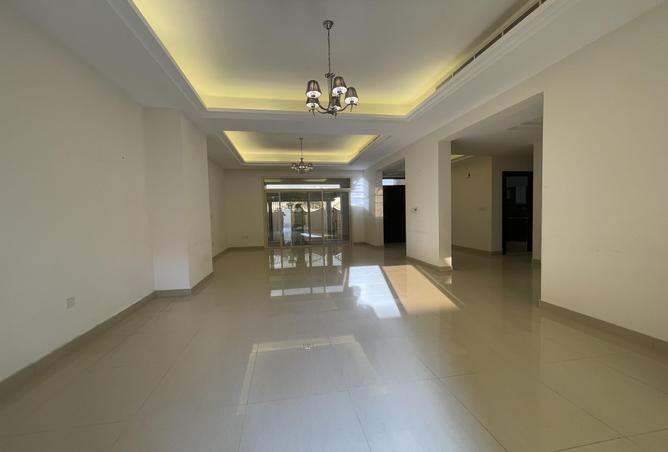 560360 - Property Image 2