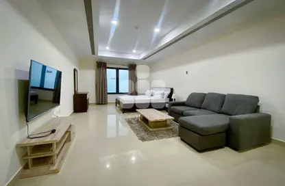 Apartment - Studio - 2 Bathrooms for rent in Tower 13 - Porto Arabia - The Pearl Island - Doha Apartment - Studio - 2 Bathrooms for rent in Tower 13 - Porto Arabia - The Pearl Island - Doha