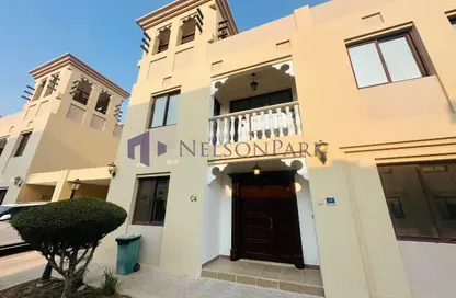 مجمع سكني - 5 غرف نوم - 6 حمامات للايجار في شارع الدانة - مريخ - المريخ - الدوحة