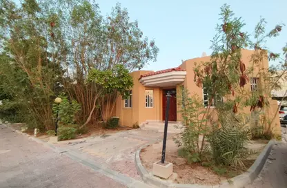 مجمع سكني - 3 غرف نوم - 3 حمامات للايجار في شارع الحضارة - الثمامة - الدوحة