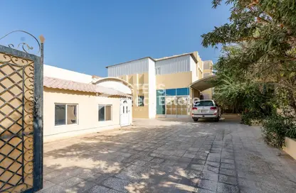 Villa - 5 Bedrooms - 5 Bathrooms for sale in Al Markhiya Street - Al Markhiya - Doha