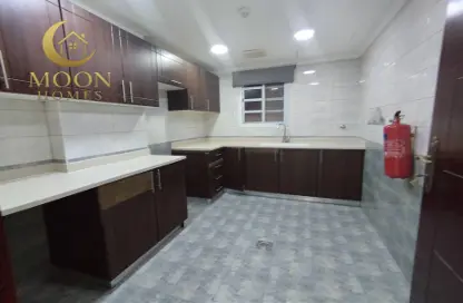 Apartment - 1 Bedroom - 1 Bathroom for rent in Umm Ghwailina Comm - Umm Ghuwalina - Umm Ghuwailina - Doha