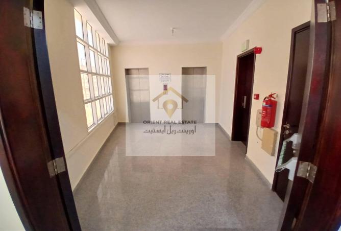 940289 - Property Image 2