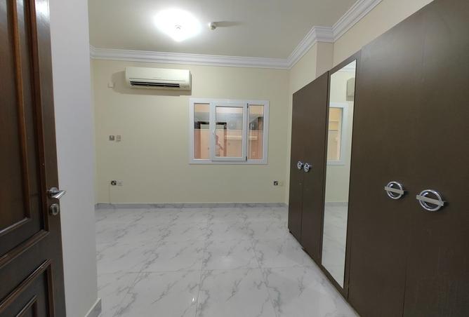 987700 - Property Image 3