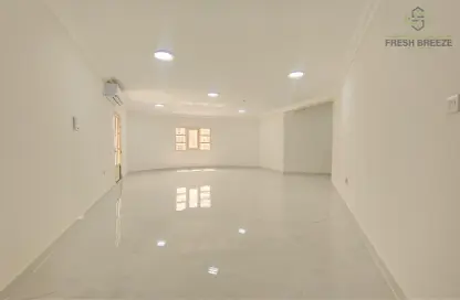 Apartment - 3 Bedrooms - 3 Bathrooms for rent in Al Muntazah - Doha