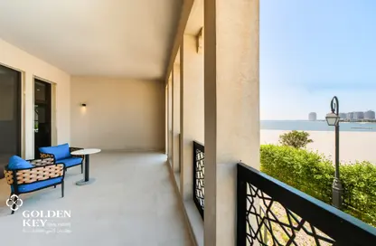 Apartment - 2 Bedrooms - 4 Bathrooms for rent in La Plage Centrale - La Plage - The Pearl Island - Doha