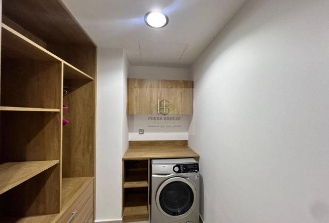 1007998 - Property Image 2