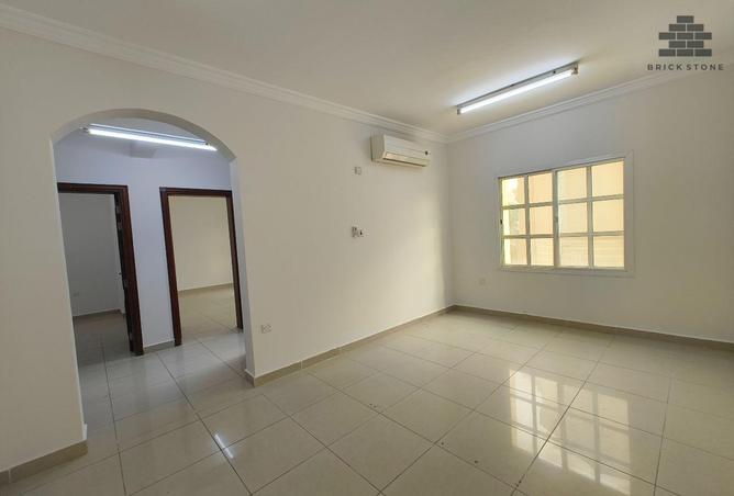 988733 - Property Image 2