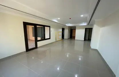 Apartment - 1 Bedroom - 2 Bathrooms for rent in West Porto Drive - Porto Arabia - The Pearl Island - Doha