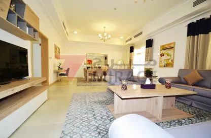 فيلا - 4 غرف نوم - 4 حمامات للايجار في شارع الدانة - مريخ - المريخ - الدوحة