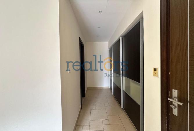 990180 - Property Image 3