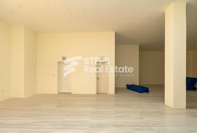 933618 - Property Image 3