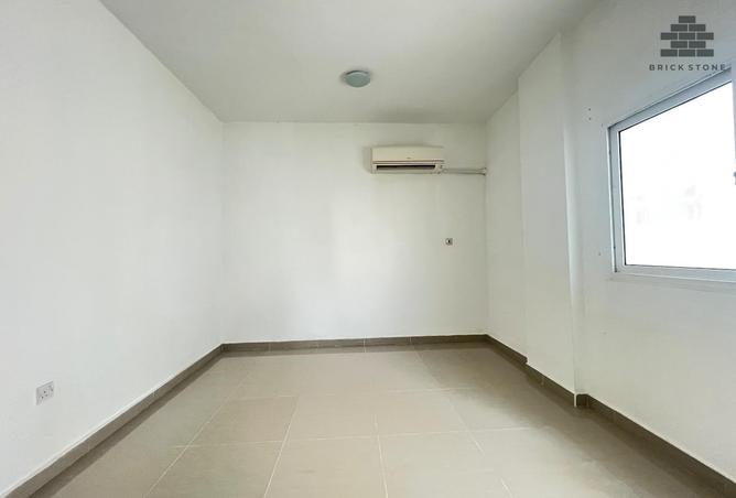 988475 - Property Image 3