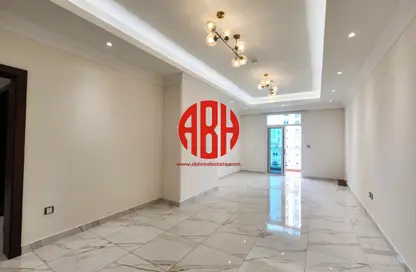 Apartment - 3 Bedrooms - 4 Bathrooms for rent in Floresta Gardens - Floresta Gardens - The Pearl Island - Doha