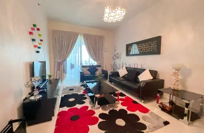 Apartment - 2 Bedrooms - 3 Bathrooms for sale in Tower 29 - Viva Bahriyah - The Pearl Island - Doha