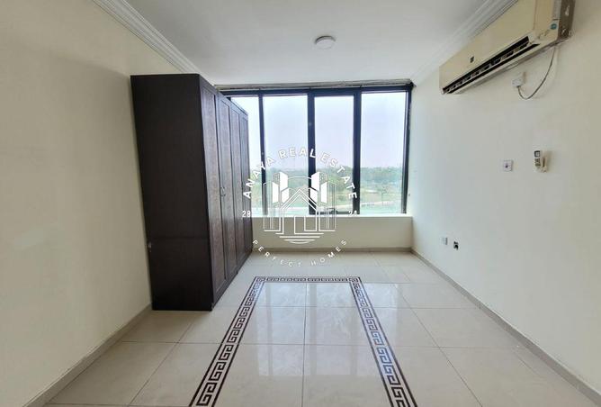 914272 - Property Image 3