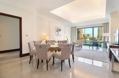 Apartment - 2 Bedrooms - 4 Bathrooms for rent in The St. Regis Marsa Arabia Island - Marsa Arabia - The Pearl Island - Doha