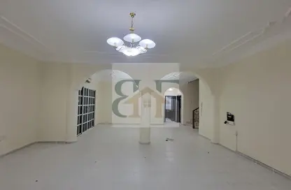 Villa - 5 Bedrooms - 3 Bathrooms for rent in Old Airport Road - Old Airport Road - Doha