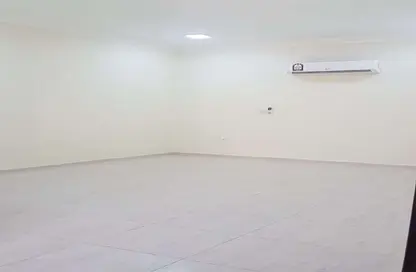 Compound - Studio - 1 Bathroom for rent in Al Aziziyah - Al Aziziyah - Doha