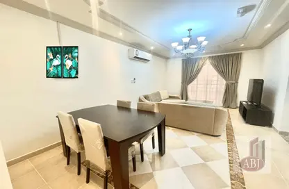 شقة - 2 غرف نوم - 2 حمامات للايجار في شارع عاصم بن عمر - المنصورة - الدوحة