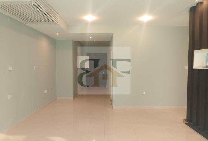 982795 - Property Image 2