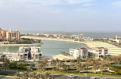 Apartment - 1 Bedroom - 2 Bathrooms for rent in La Riviera Tower - The Pearl Island - Doha