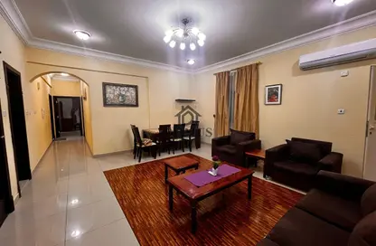 Apartment - 2 Bedrooms - 2 Bathrooms for rent in Al Zubair Bakkar Street - Al Sadd - Doha