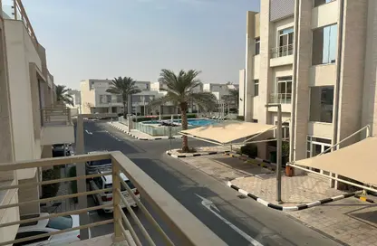 فيلا - 4 غرف نوم - 5 حمامات للايجار في كمبوند لافيرنا - مريخ - المريخ - الدوحة