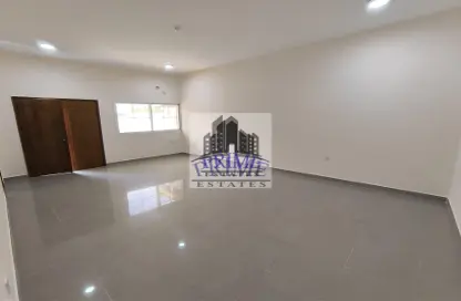 فيلا - 2 غرف نوم - 2 حمامات للايجار في راس ابو عبود - الدوحة