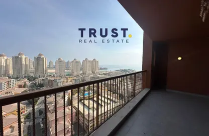 شقة - 2 غرف نوم - 2 حمامات للايجار في طريق بورتو الغربي - بورتو أرابيا - جزيرة اللؤلؤة - الدوحة