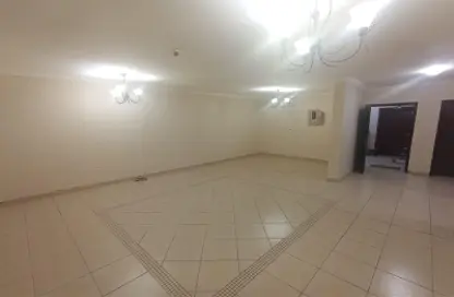 Empty Room image for: Apartment - 3 Bedrooms - 3 Bathrooms for rent in Al Sadd - Doha, Image 1