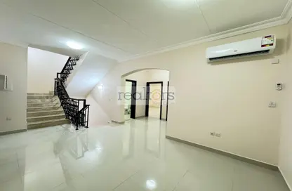 Compound - 5 Bedrooms - 4 Bathrooms for rent in Al Hadara Street - Al Thumama - Doha
