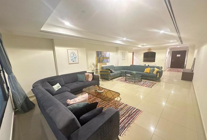 934221 - Property Image 2