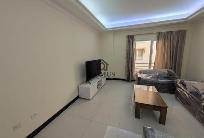 925537 - Property Image 2