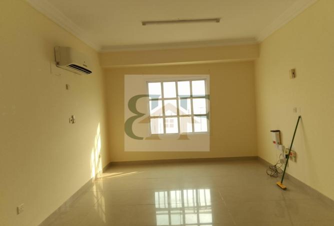 1000975 - Property Main Image