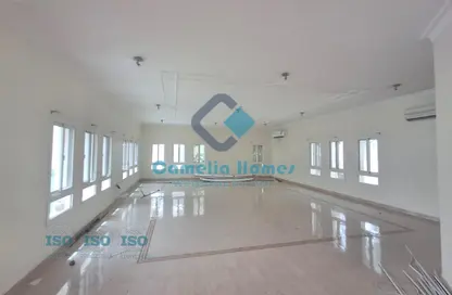 Villa - 3 Bedrooms - 5 Bathrooms for rent in West Bay Lagoon - West Bay Lagoon - Doha