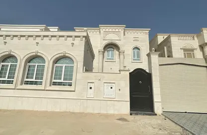 فيلا - 7 غرف نوم - 3 حمامات للبيع في أم قرن - الضعاين