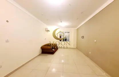 Apartment - 2 Bedrooms - 2 Bathrooms for rent in Muntazah 7 - Al Muntazah - Doha