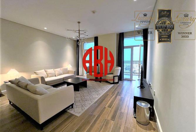 981373 - Property Image 2